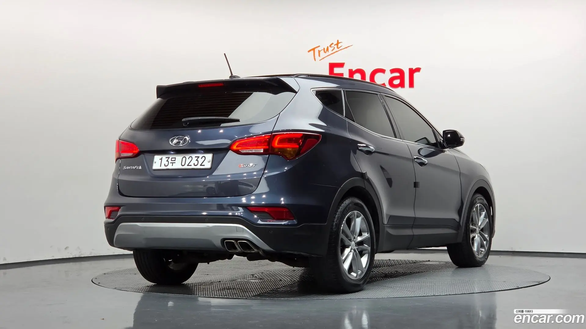 Main__Slider__Photo:Santafe Hyundai 2015.9-1