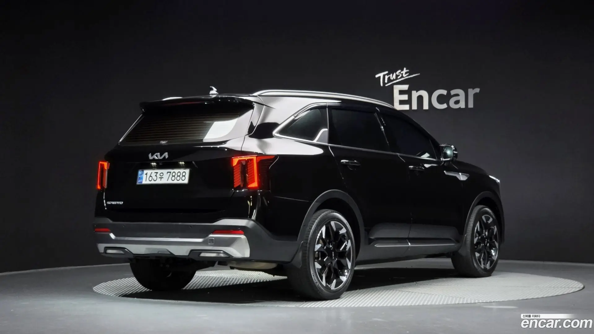 Main__Slider__Photo:Sorento Kia 2024.5-1