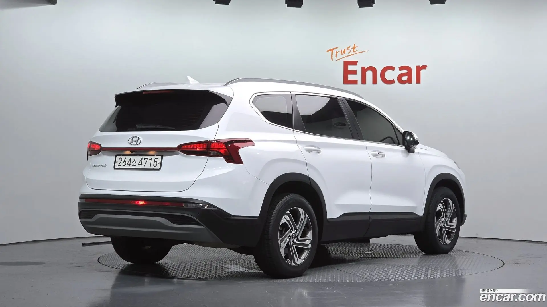 Main__Slider__Photo:Santafe Hyundai 2021.2-1