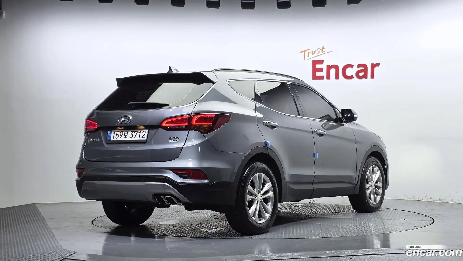Main__Slider__Photo:Santafe Hyundai 2018.0-1