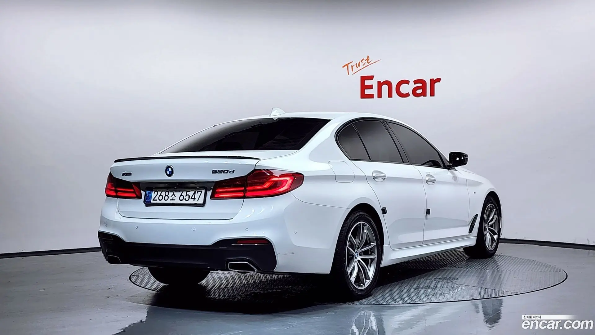 Main__Slider__Photo:5-Series BMW 2017.3-1