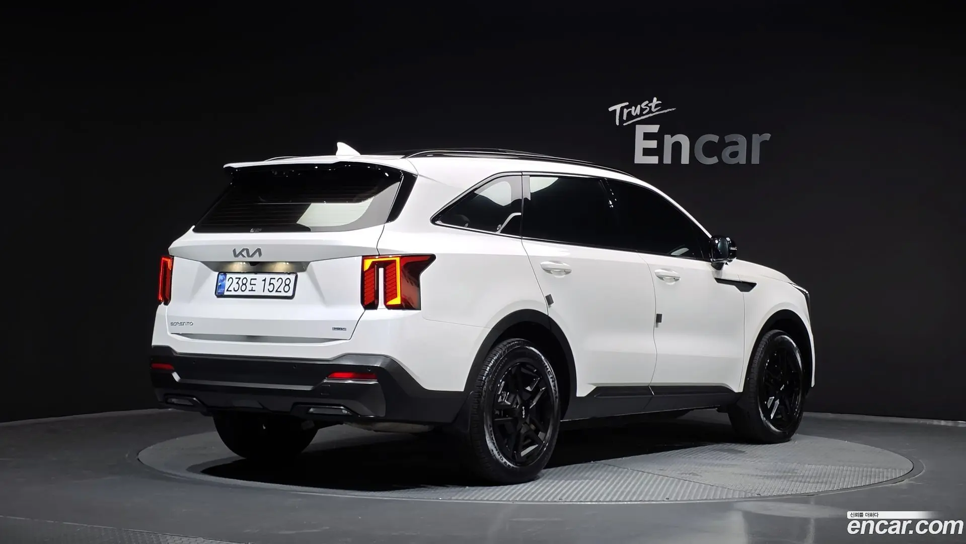 Main__Slider__Photo:Sorento Kia 2024.10-1
