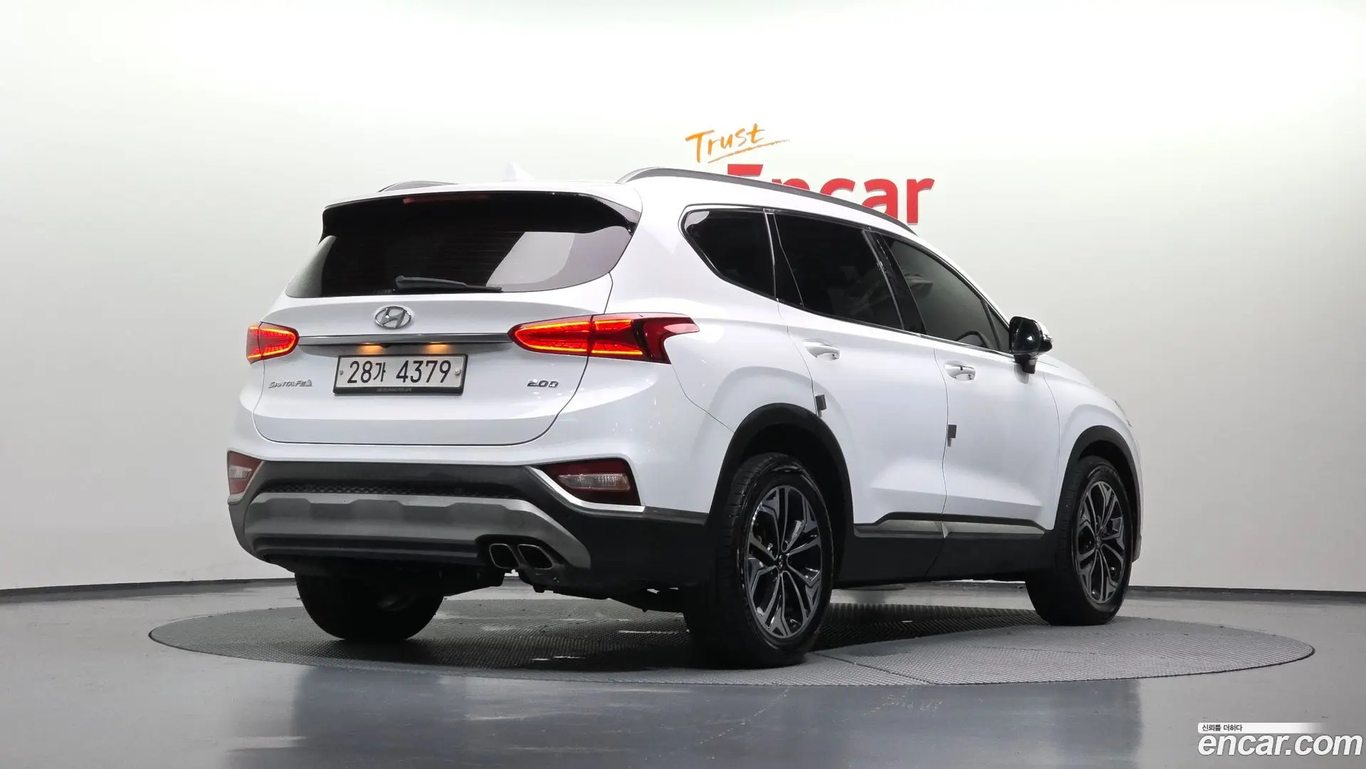 Main__Slider__Photo:Santafe Hyundai 2018.7-1