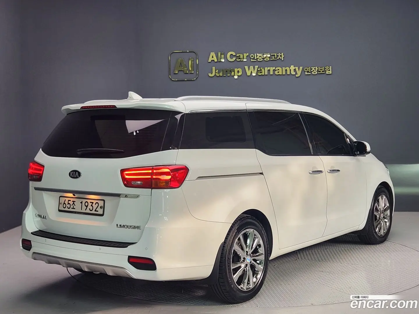 Main__Slider__Photo:Canival Kia 2018.8-1