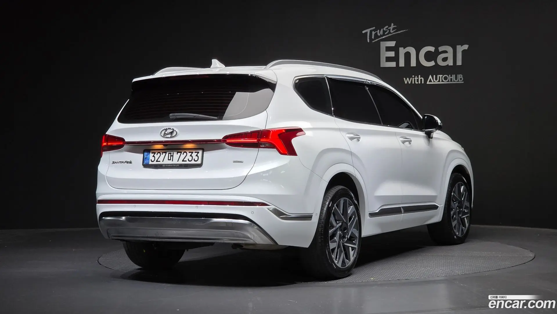 Main__Slider__Photo:Santafe Hyundai 2023.0-1