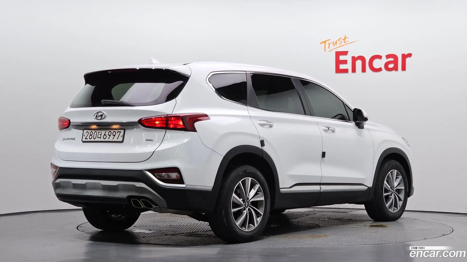 Main__Slider__Photo:Santafe Hyundai 2019.10-1
