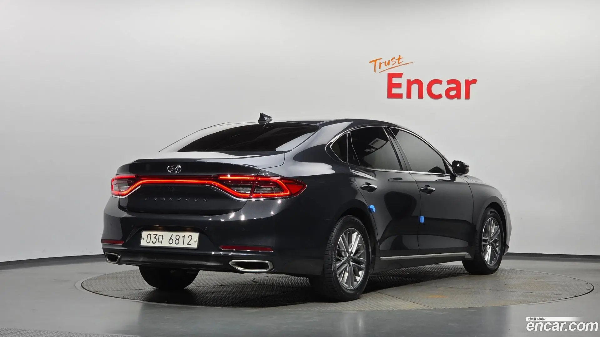 Main__Slider__Photo:Grandeur Hyundai 2017.8-1