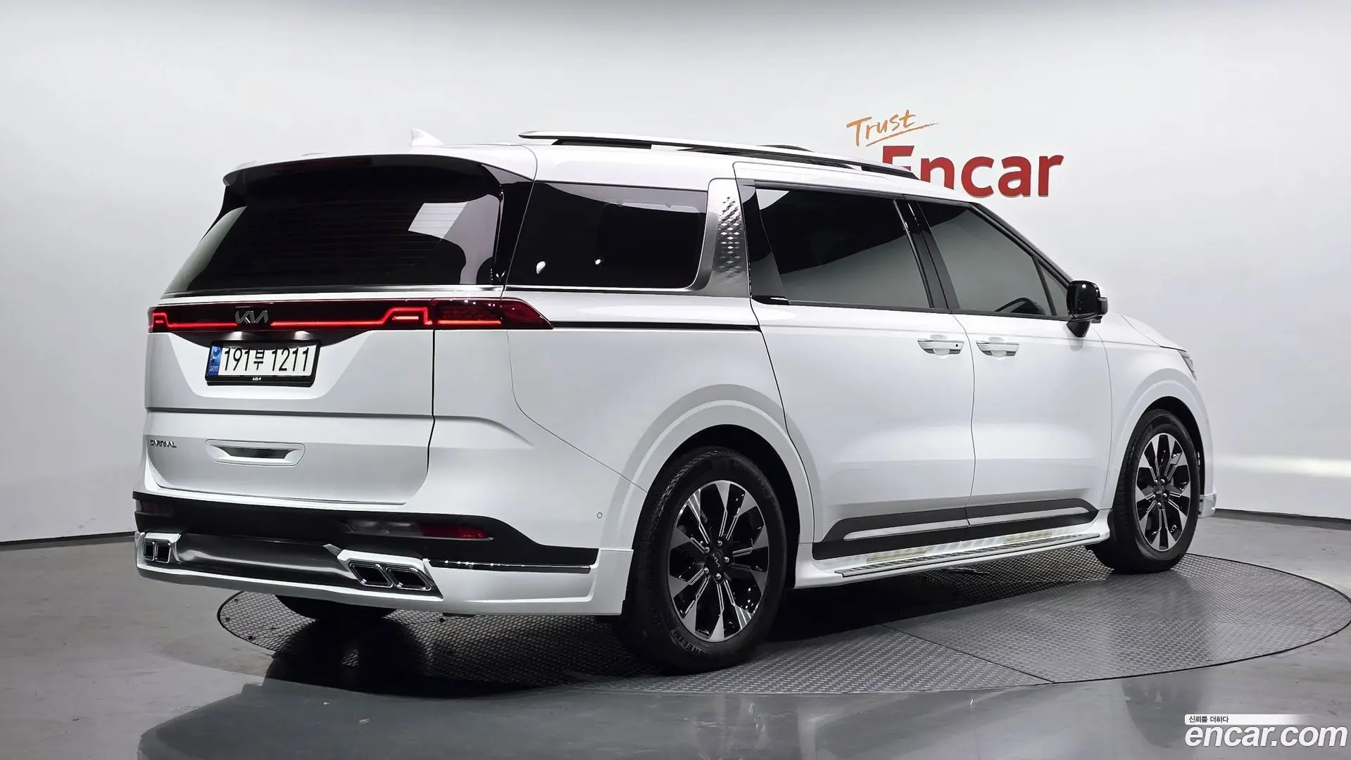 Main__Slider__Photo:Canival Kia 2023.0-1