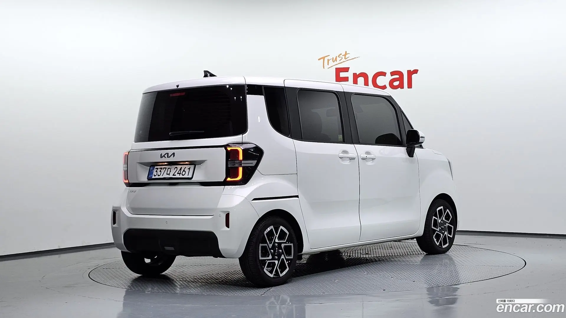 Main__Slider__Photo:RAY Kia 2022.11-1