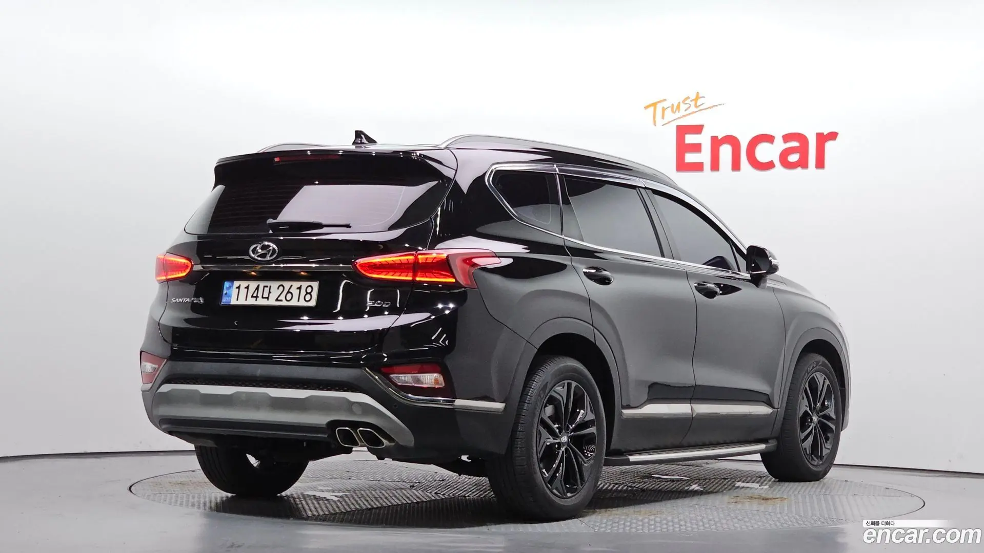 Main__Slider__Photo:Santafe Hyundai 2018.3-1