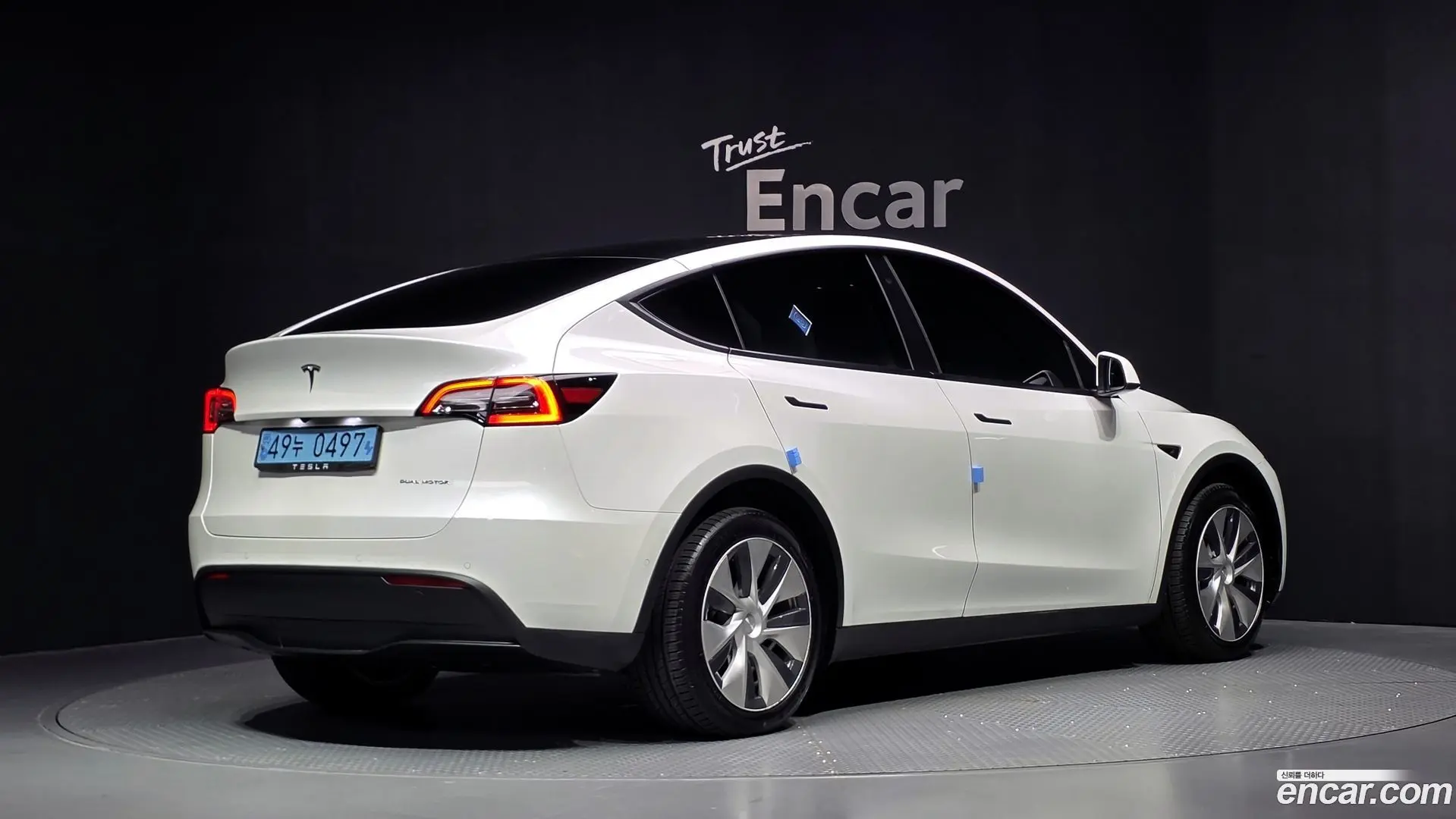 Main__Slider__Photo:Model Y Tesla 2022.7-1