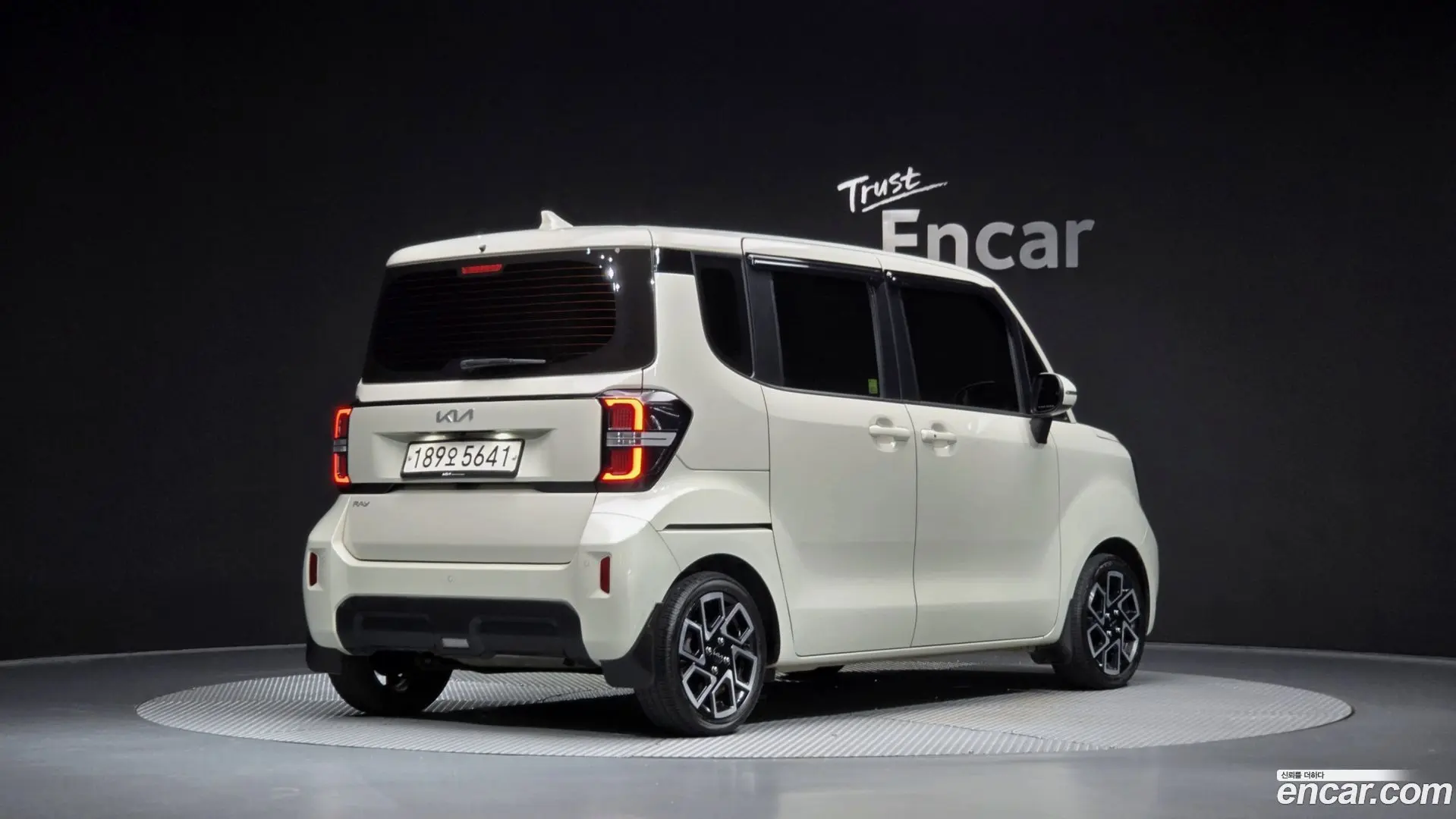 Main__Slider__Photo:RAY Kia 2022.8-1