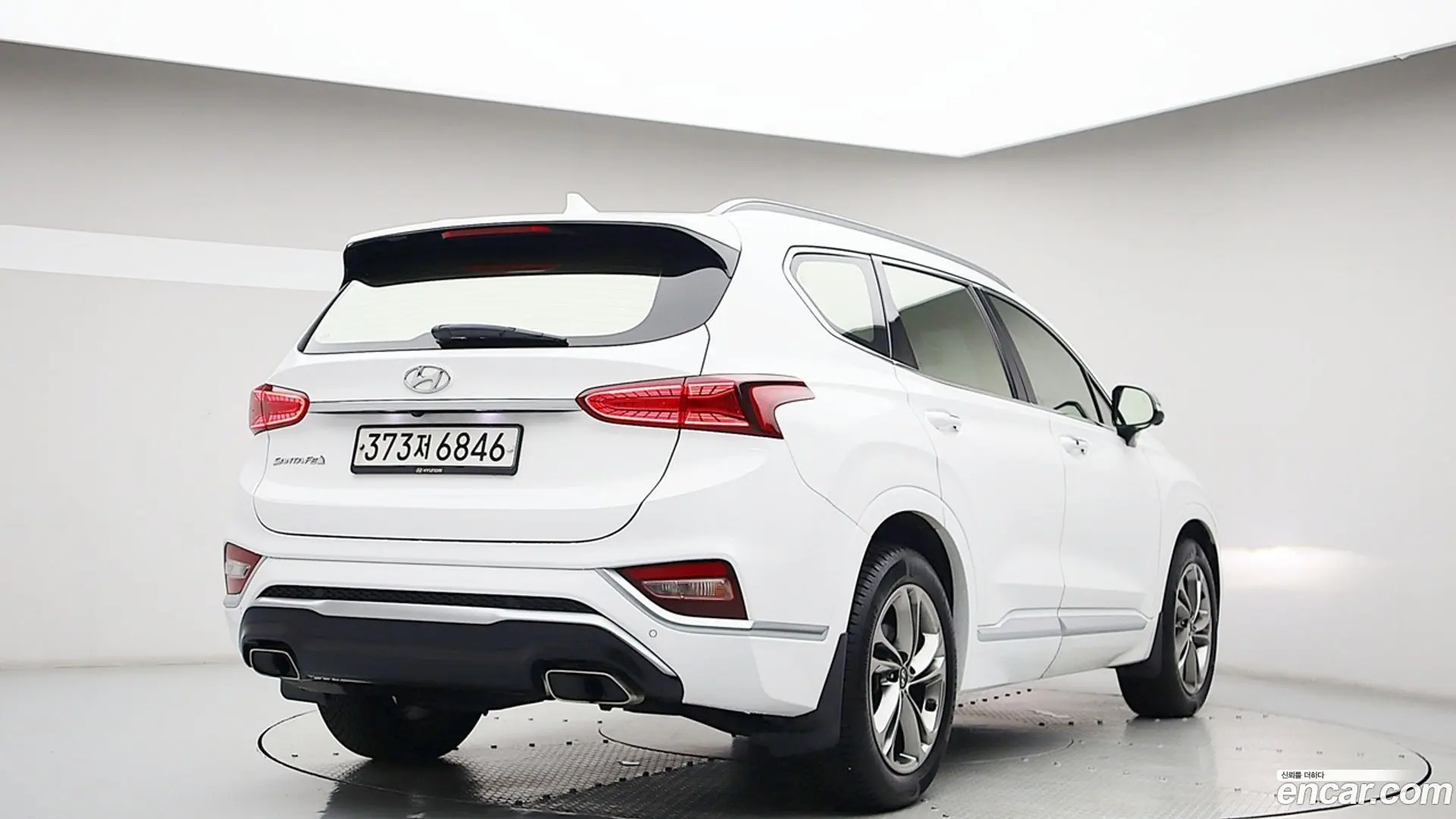 Main__Slider__Photo:Santafe Hyundai 2019.9-1