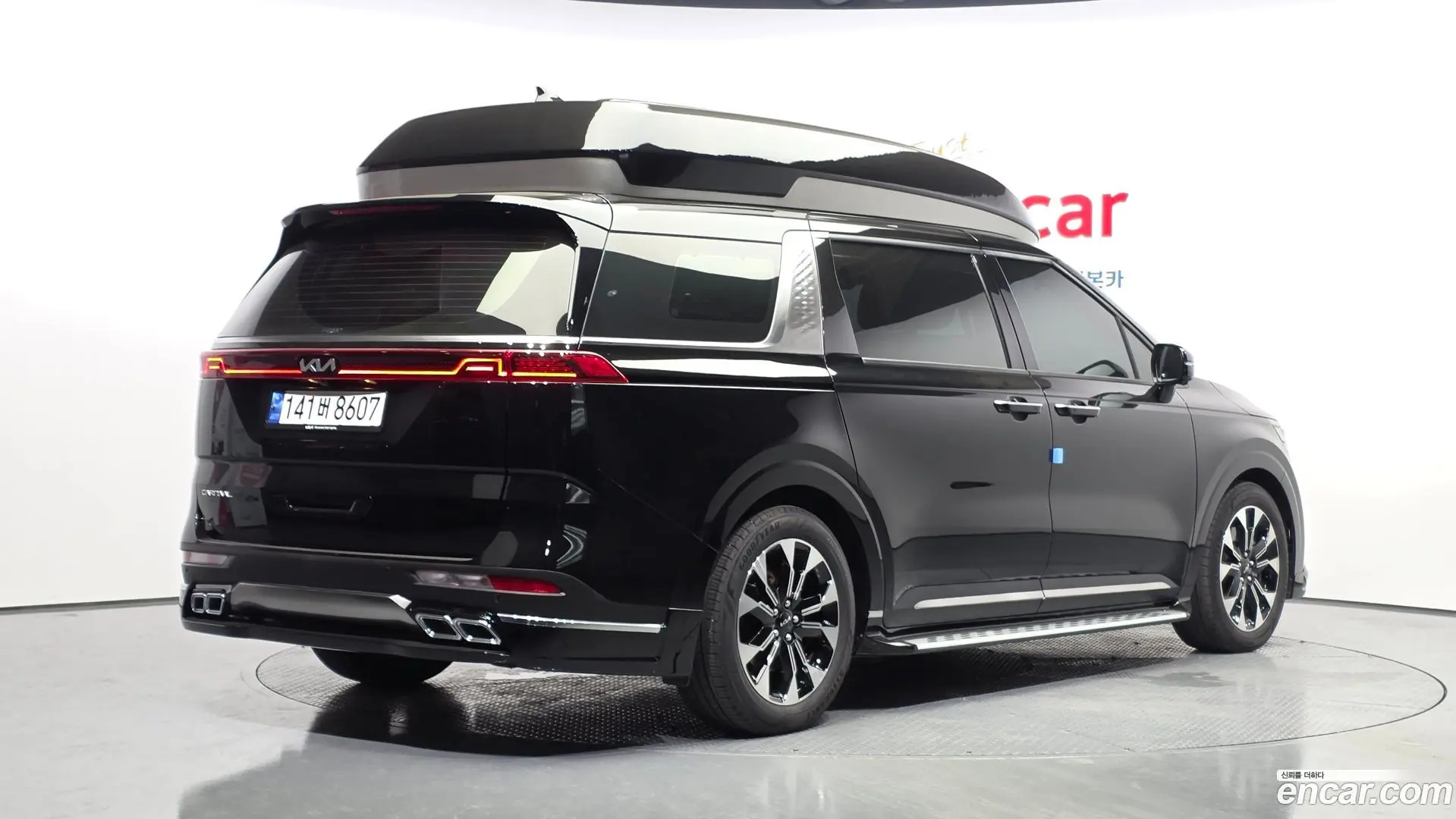 Main__Slider__Photo:Canival Kia 2022.8-1