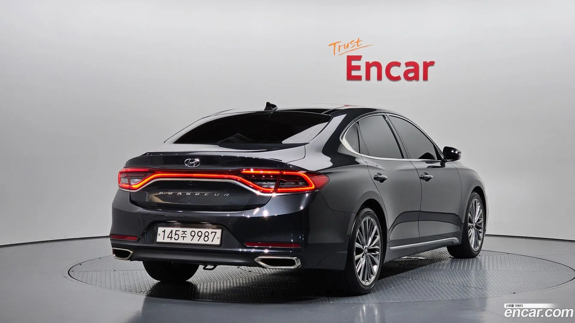 Main__Slider__Photo:Grandeur Hyundai 2018.2-1