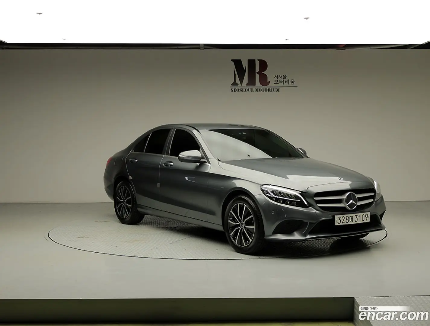 Main__Slider__Photo:C-Class Mercedes-Benz 2019.10-1