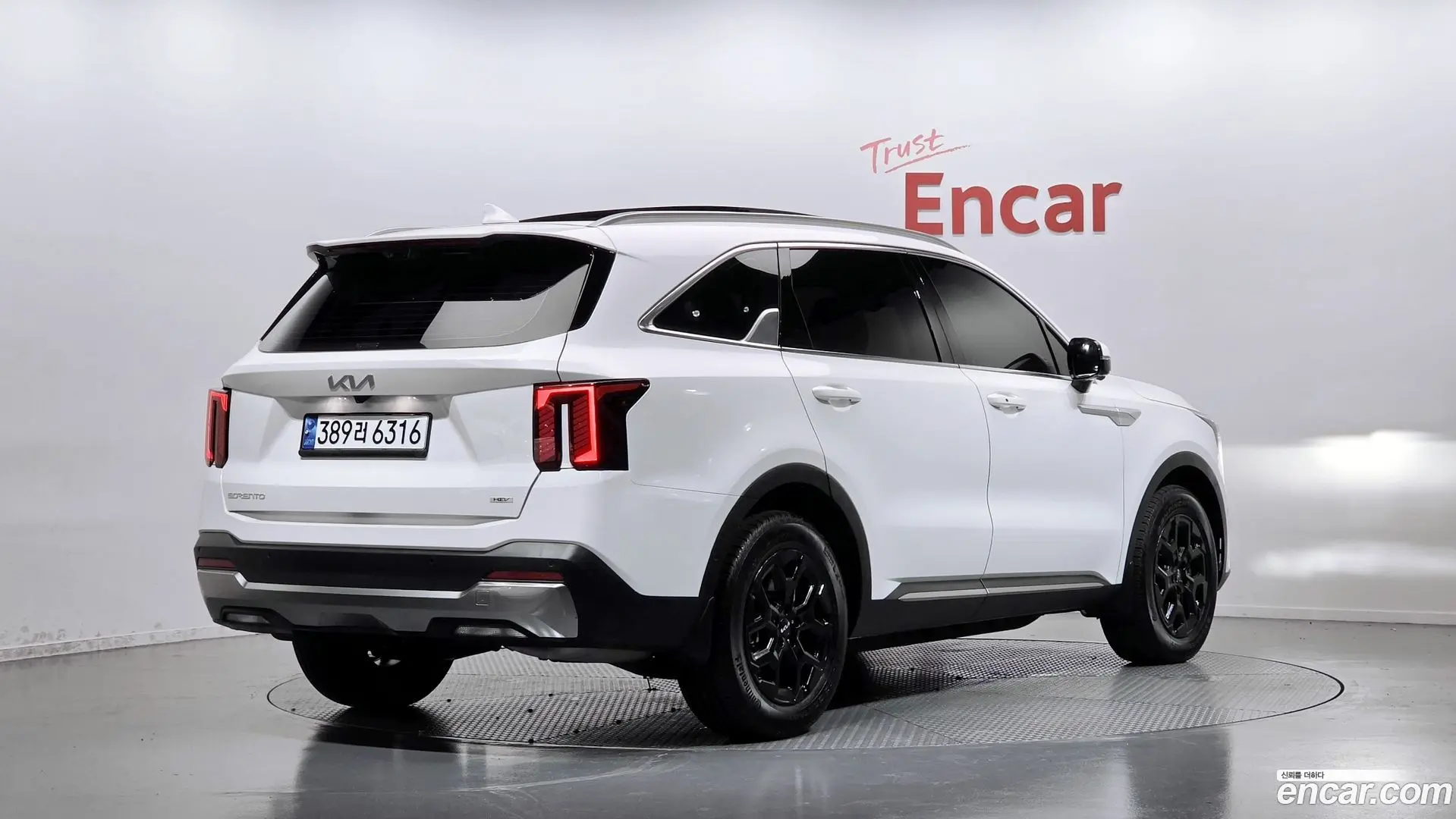 Main__Slider__Photo:Sorento Kia 2024.10-1