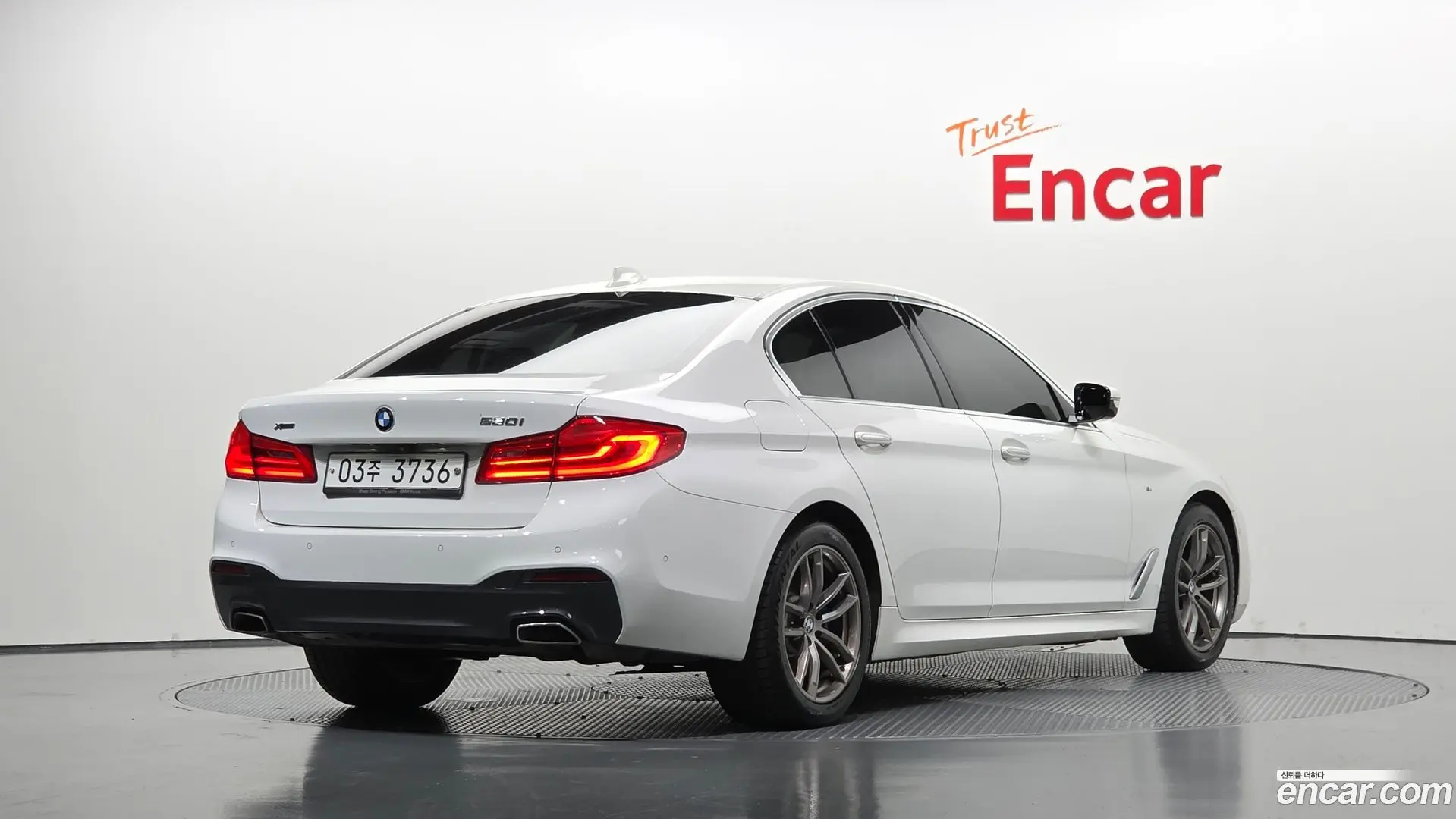 Main__Slider__Photo:5-Series BMW 2018.3-1