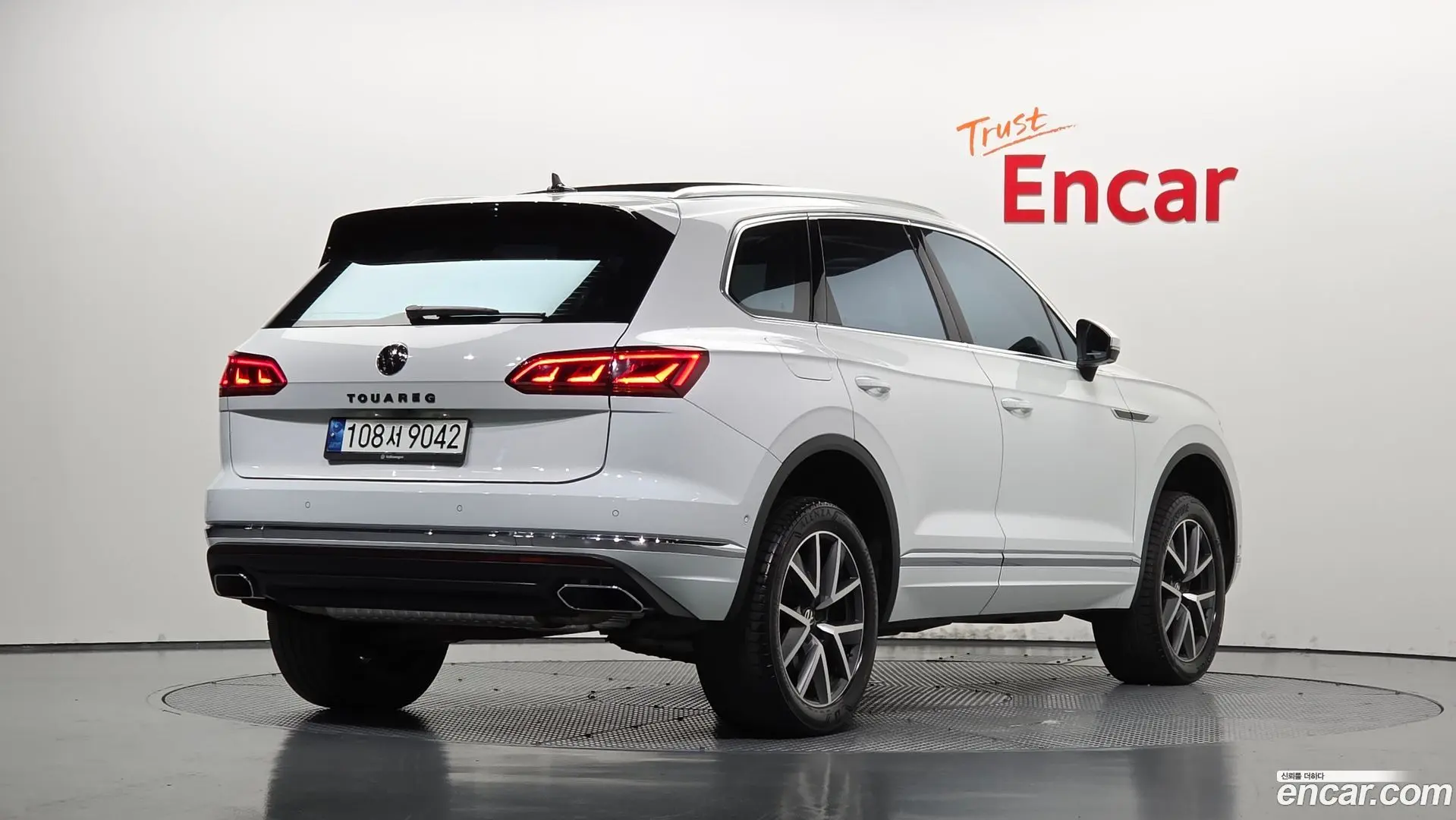 Main__Slider__Photo:Touareg Volkswagen 2023.7-1