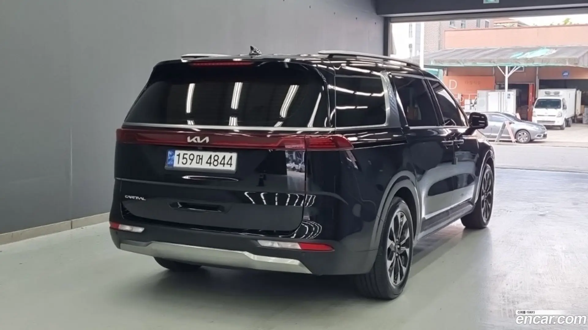 Main__Slider__Photo:Canival Kia 2022.10-1