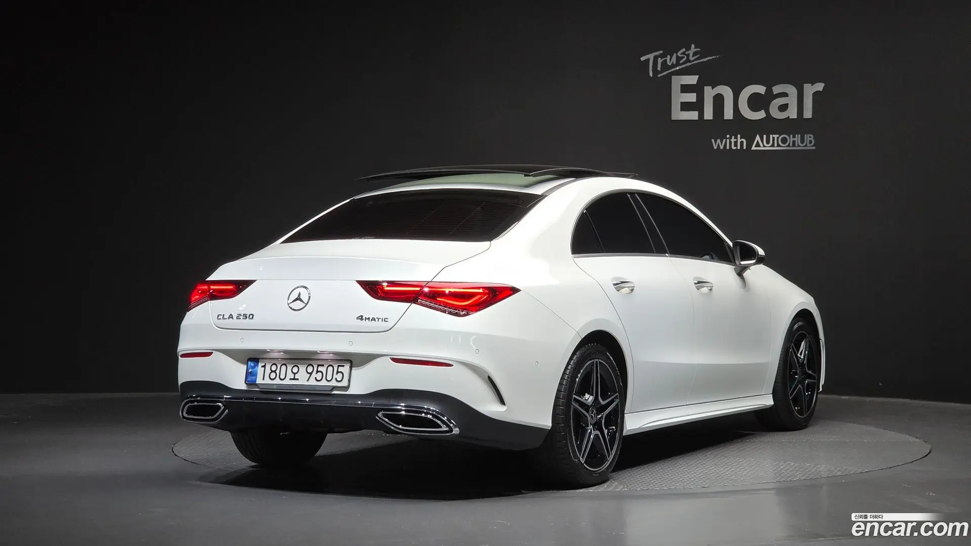 Main__Slider__Photo:CLA-Class Mercedes-Benz 2022.9-1