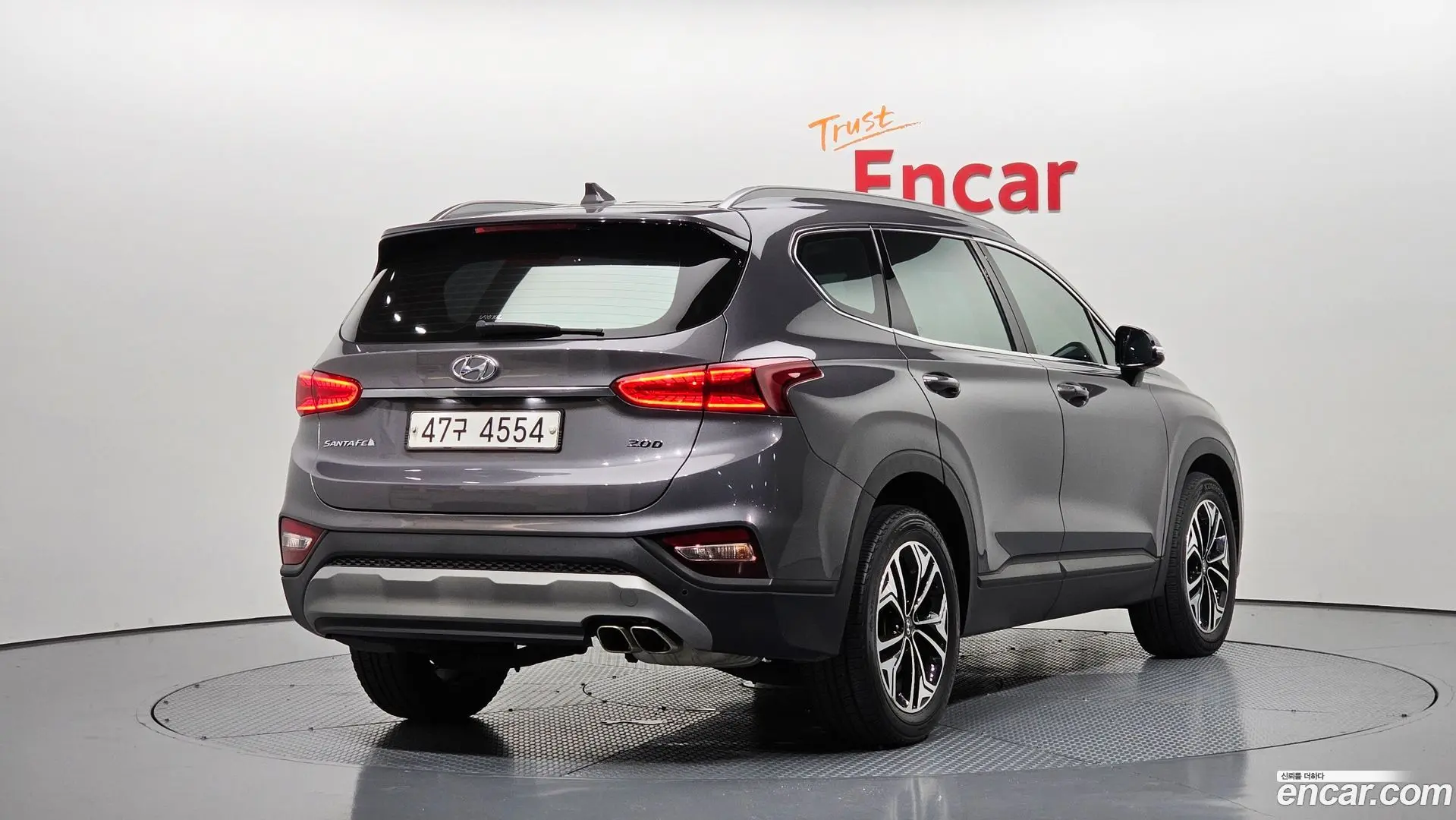 Main__Slider__Photo:Santafe Hyundai 2018.7-1