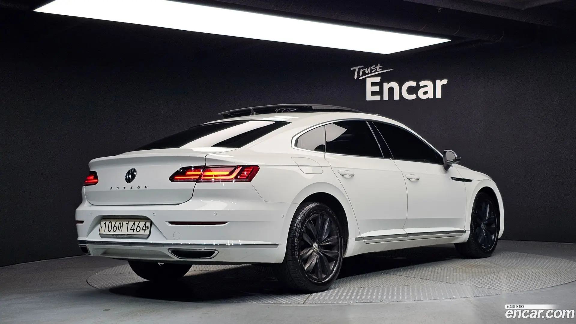 Main__Slider__Photo:Arteon Volkswagen 2019.8-1