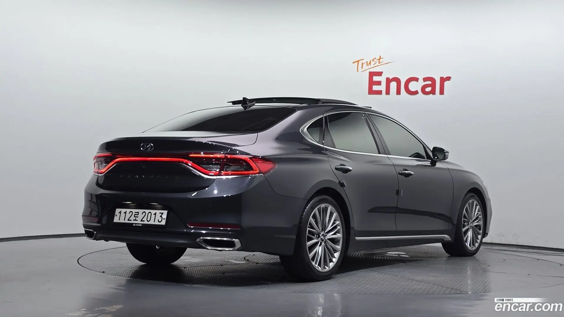 Main__Slider__Photo:Grandeur Hyundai 2018.3-1