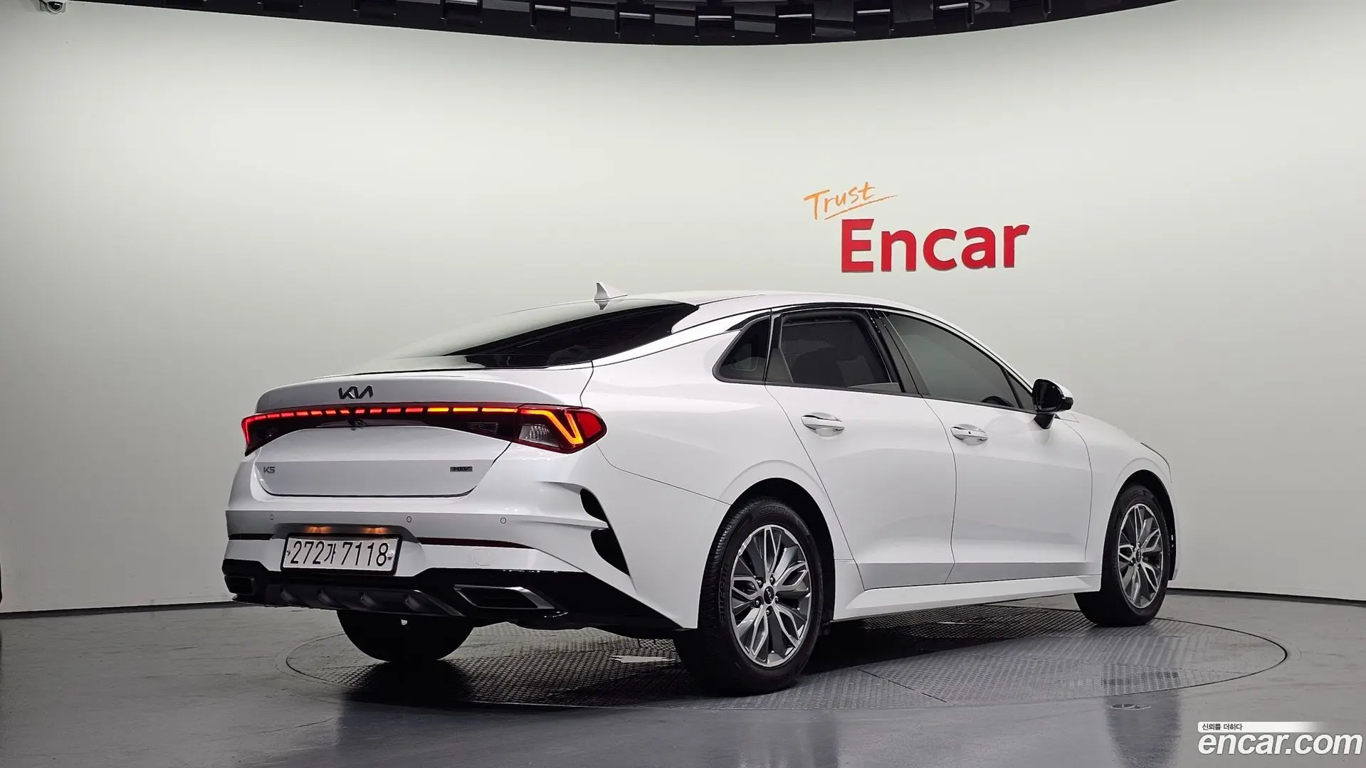 Main__Slider__Photo:K5 Kia 2022.11-1