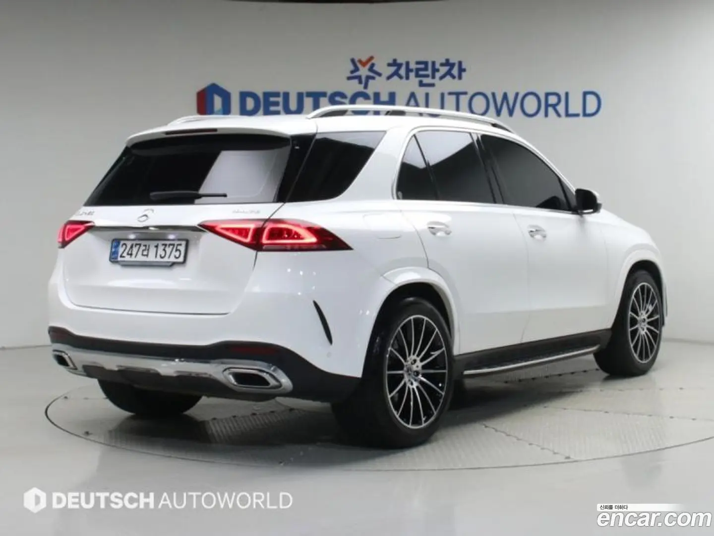 Main__Slider__Photo:GLE-Class Mercedes-Benz 2023.6-1