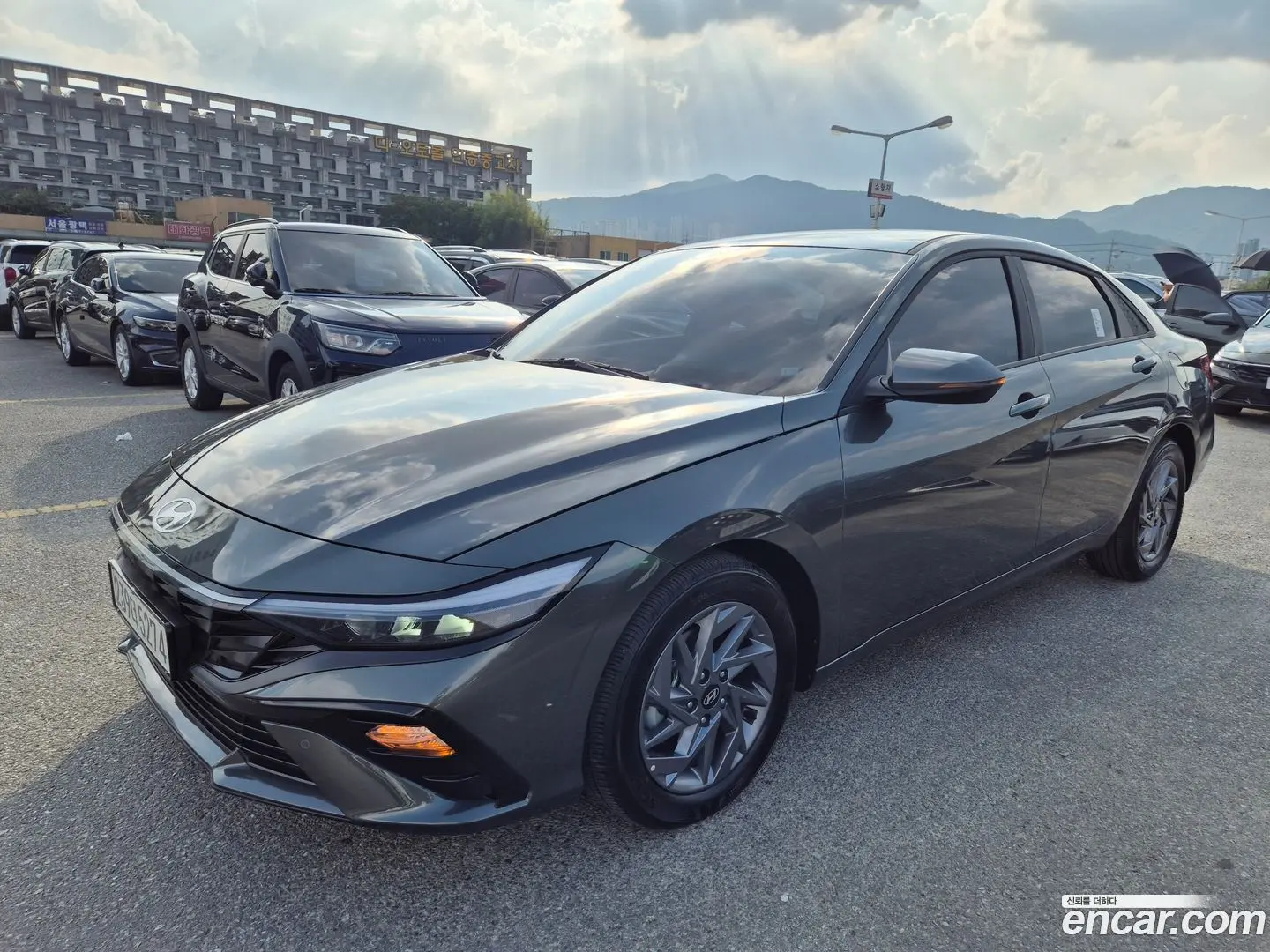 Main__Slider__Photo:AVANTE Hyundai 2023.8-1
