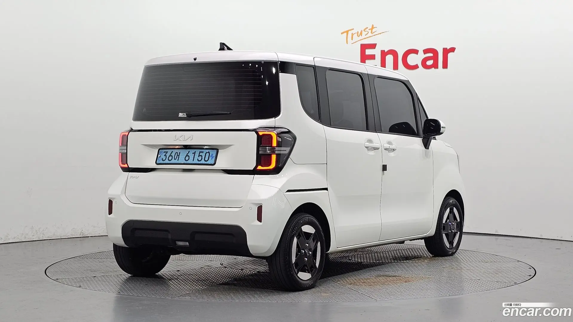 Main__Slider__Photo:RAY Kia 2024.3-1