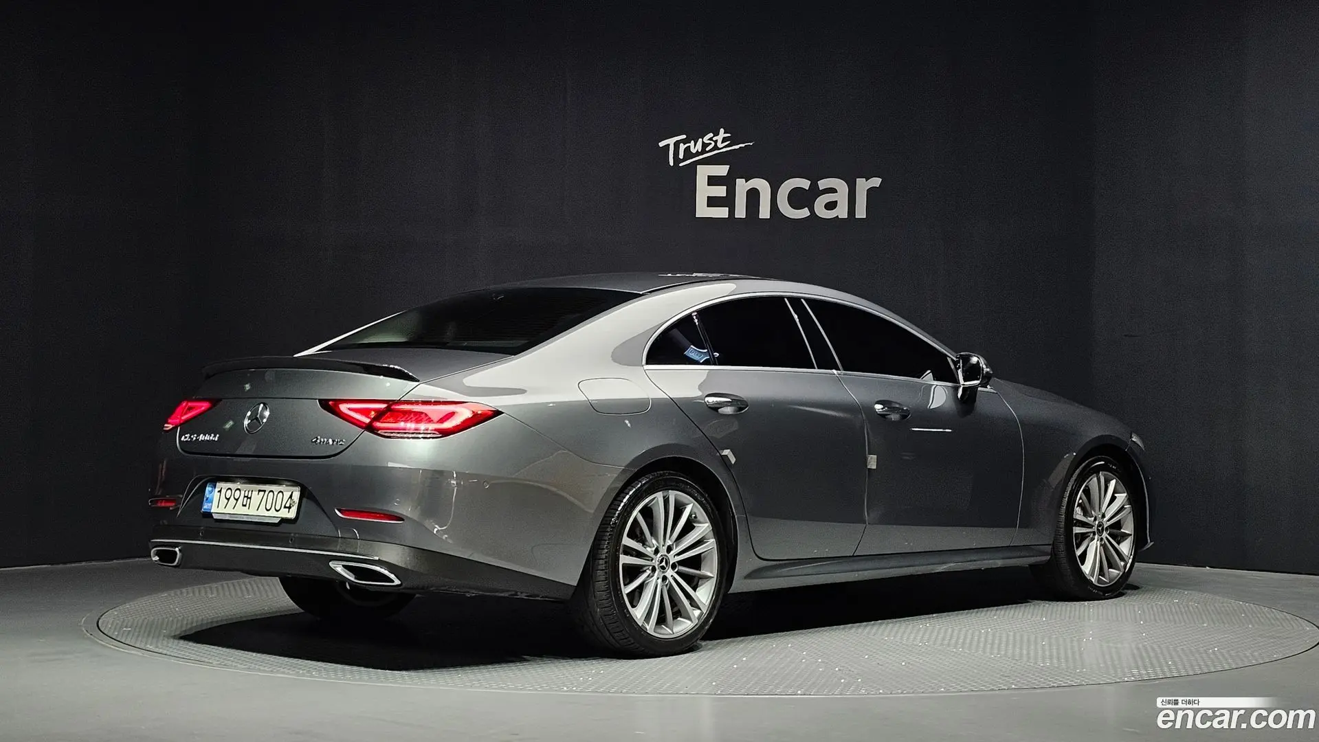 Main__Slider__Photo:CLS-Class Mercedes-Benz 2018.10-1