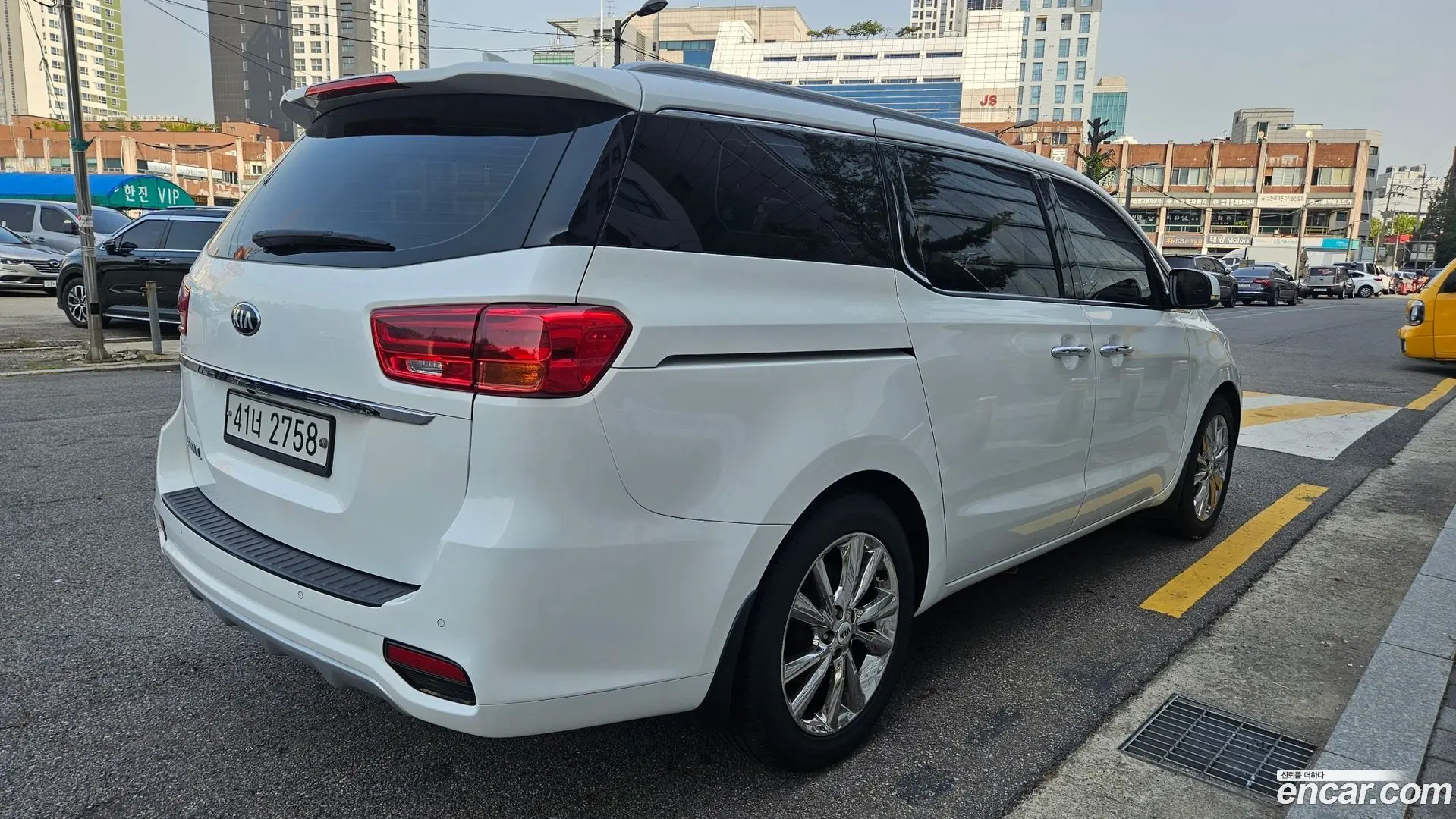 Main__Slider__Photo:Canival Kia 2019.2-1