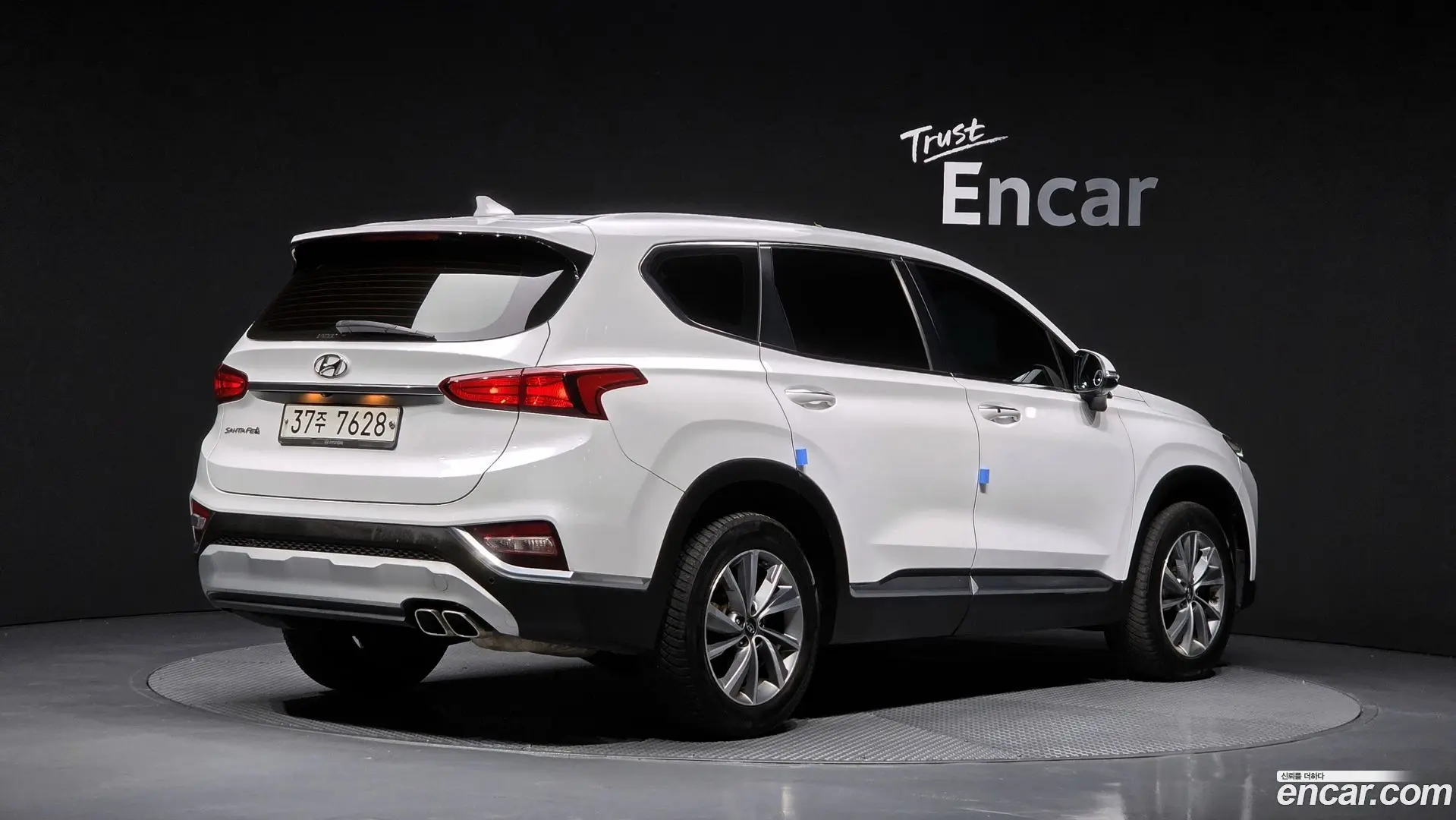Main__Slider__Photo:Santafe Hyundai 2019.6-1