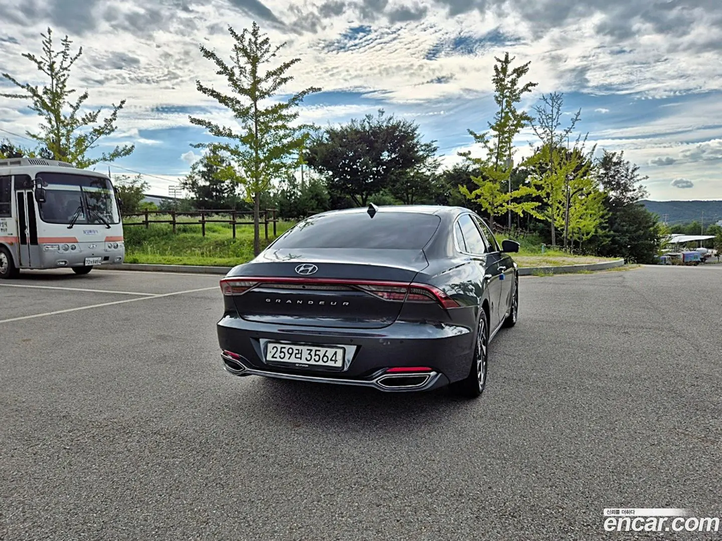 Main__Slider__Photo:Grandeur Hyundai 2020.3-1
