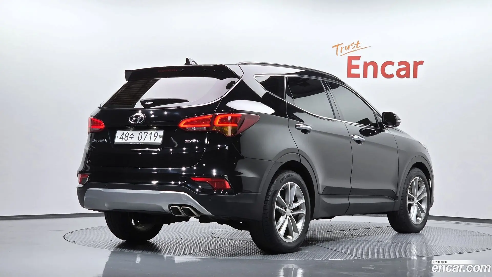 Main__Slider__Photo:Santafe Hyundai 2015.10-1