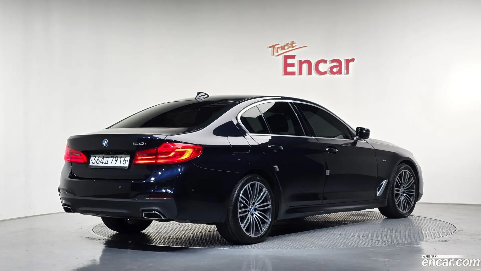 Main__Slider__Photo:5-Series BMW 2019.11-1