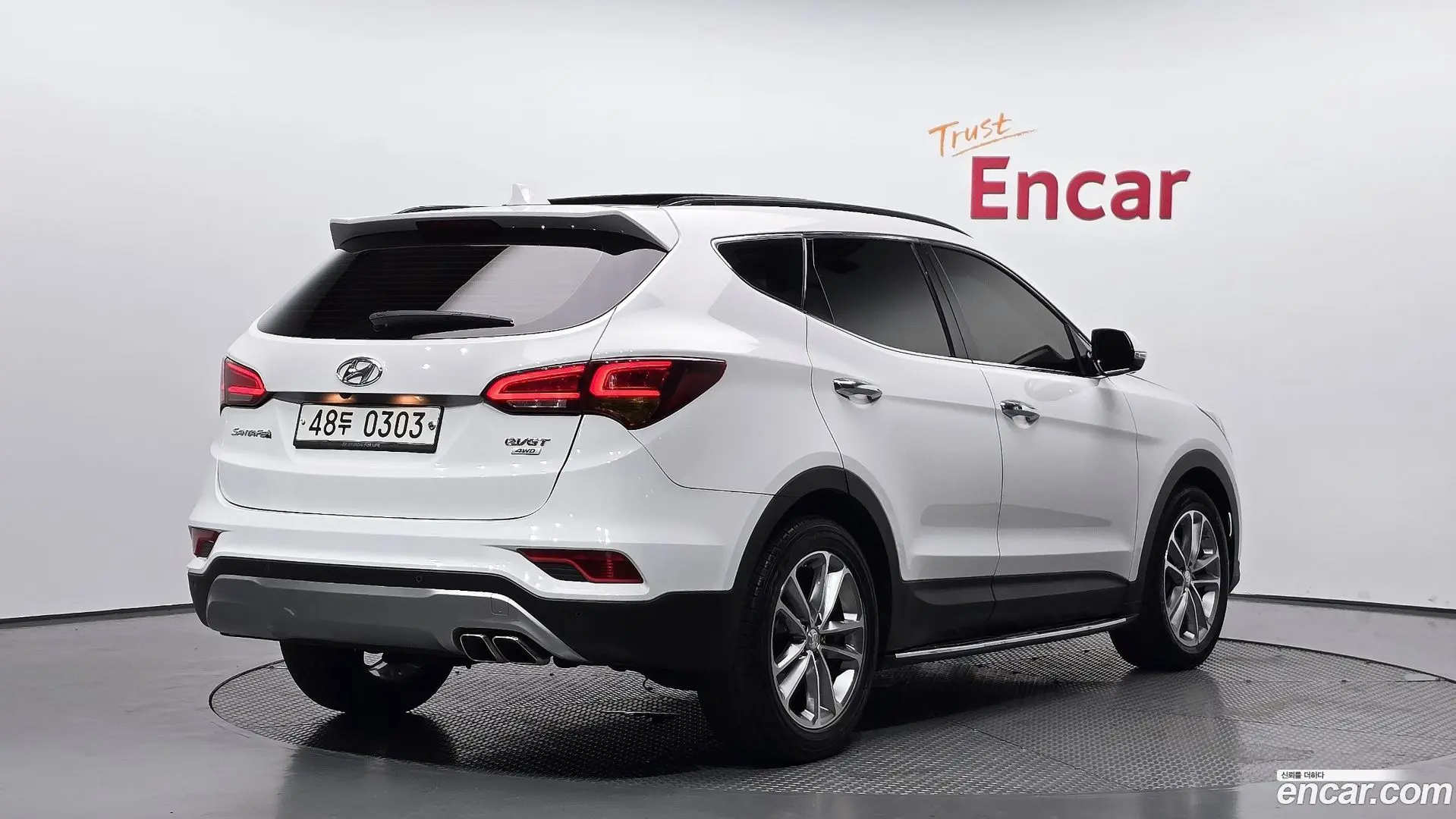 Main__Slider__Photo:Santafe Hyundai 2015.9-1