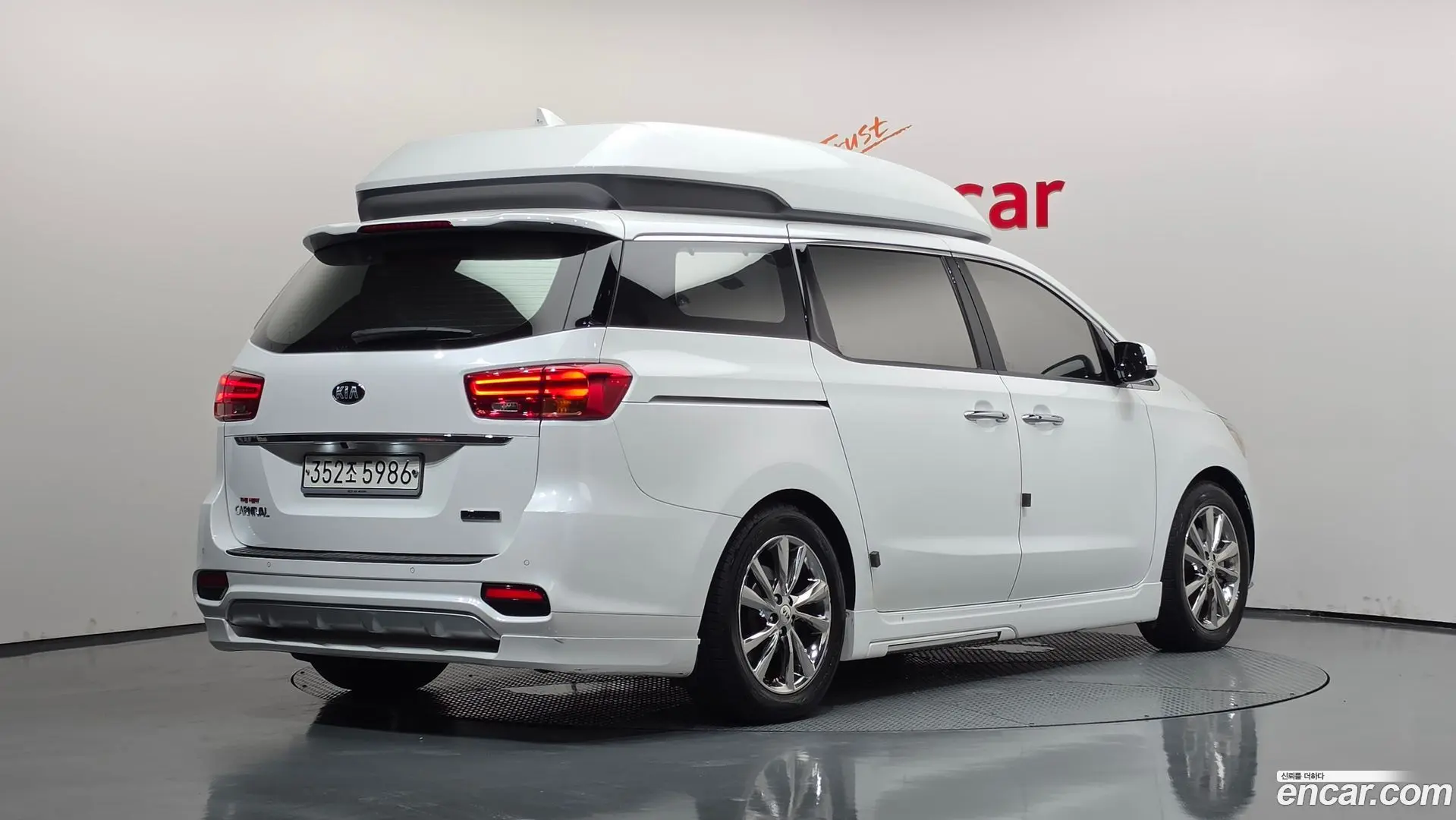 Main__Slider__Photo:Canival Kia 2020.3-1