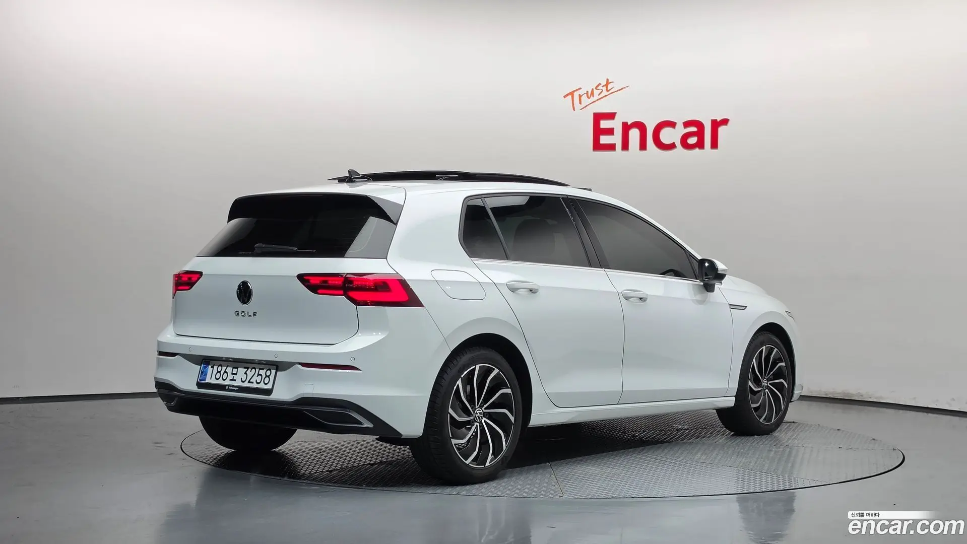 Main__Slider__Photo:Golf Volkswagen 2023.8-1