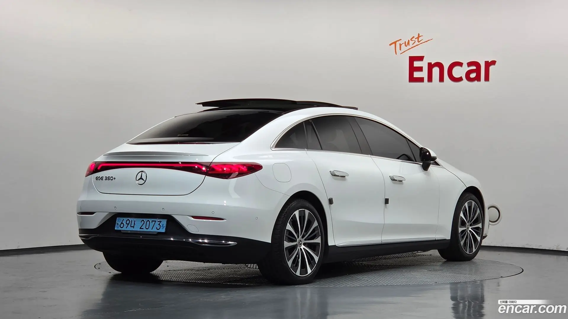 Main__Slider__Photo:EQE Mercedes-Benz 2022.10-1