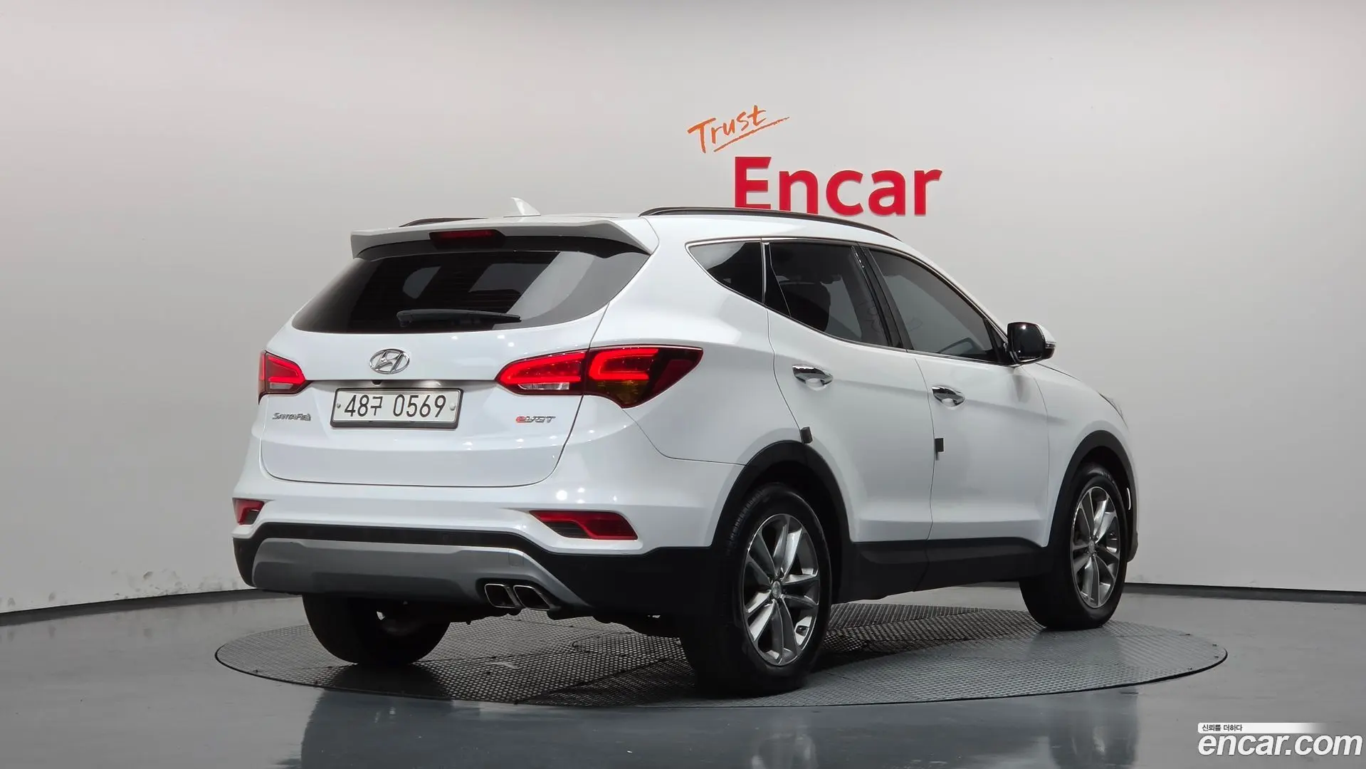 Main__Slider__Photo:Santafe Hyundai 2016.3-1