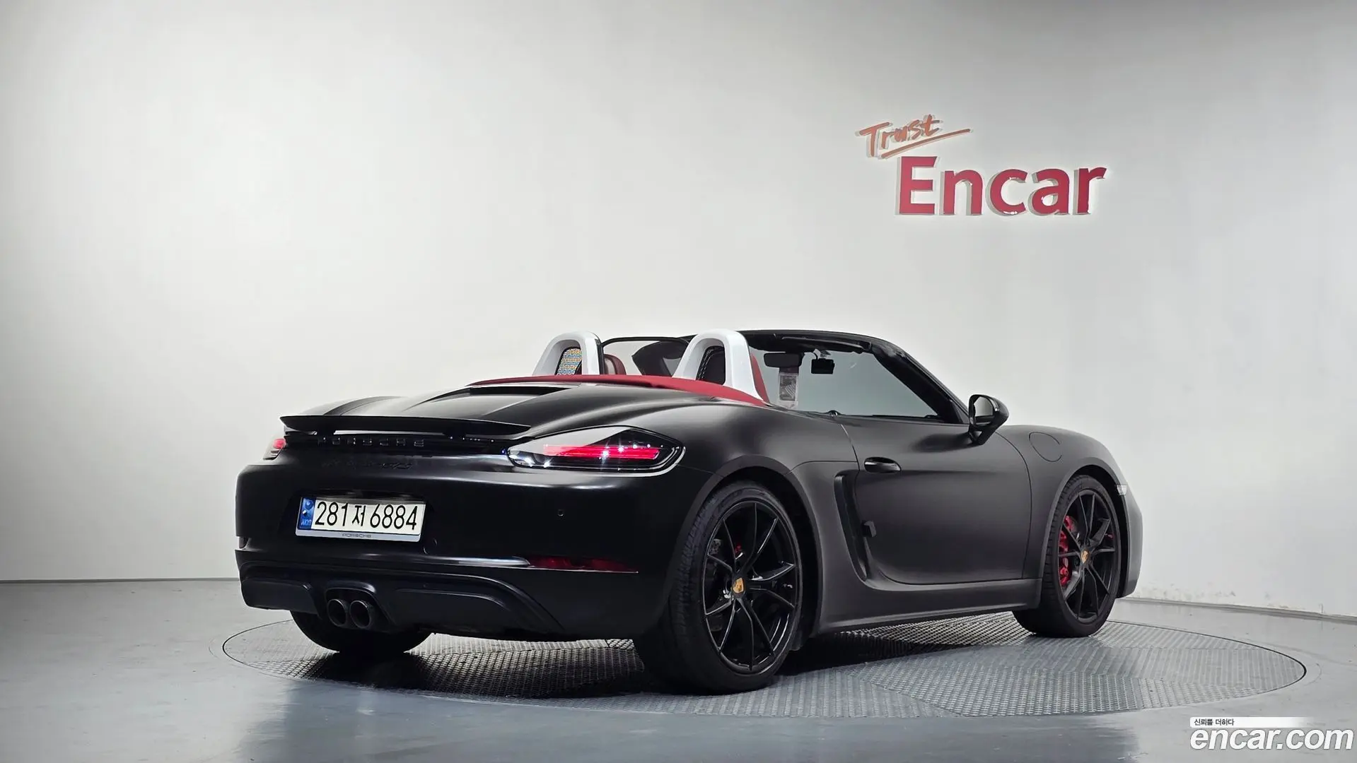 Main__Slider__Photo:718 Porsche 2018.5-1