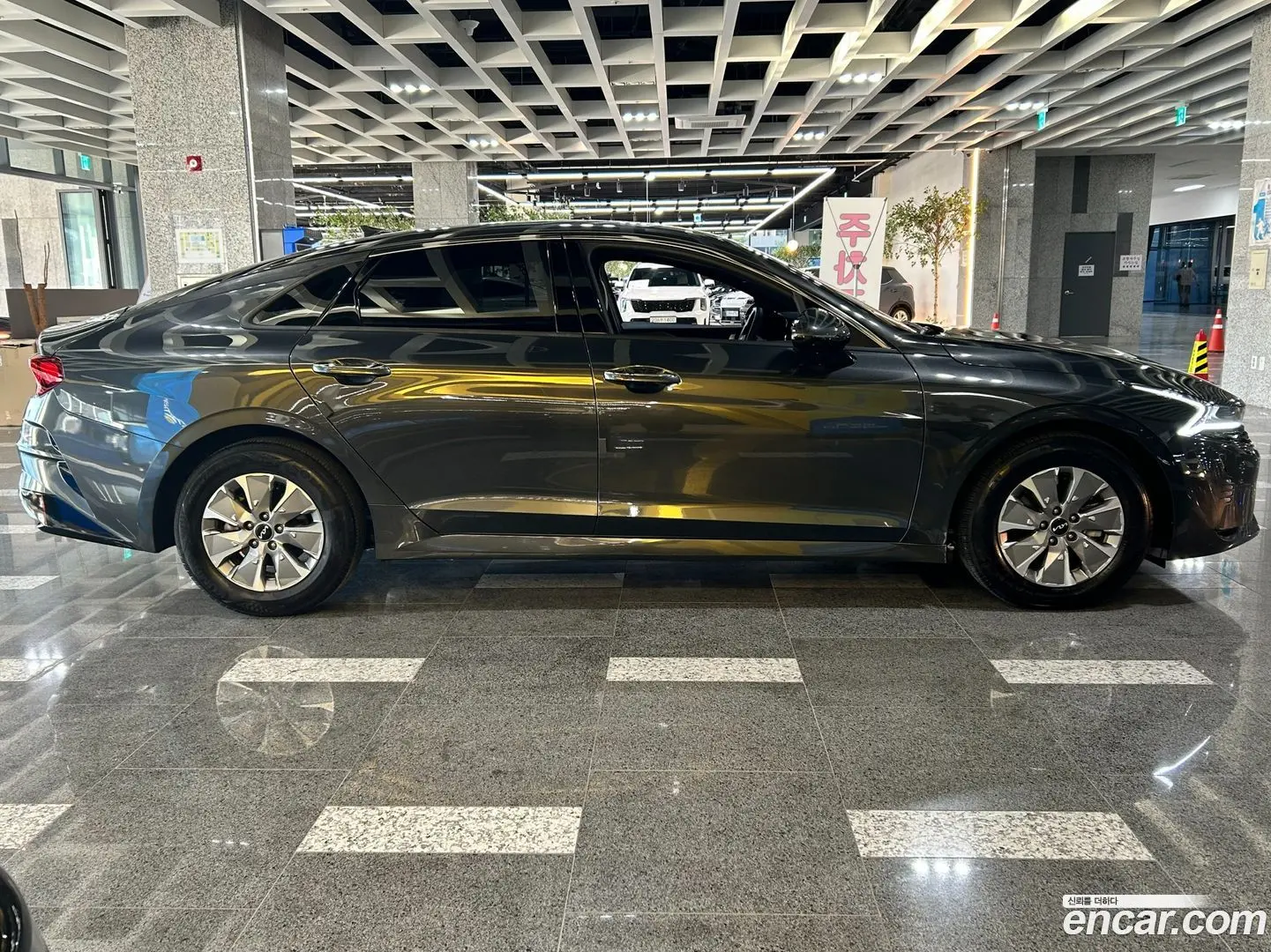 Main__Slider__Photo:K5 Kia 2023.6-1