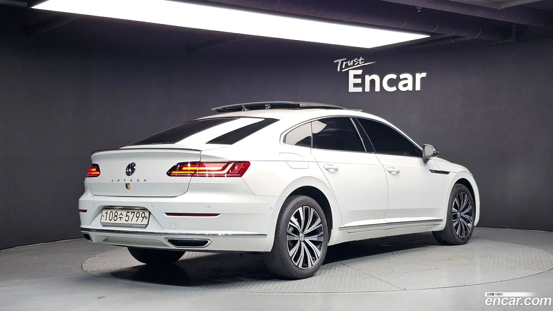 Main__Slider__Photo:Arteon Volkswagen 2019.5-1