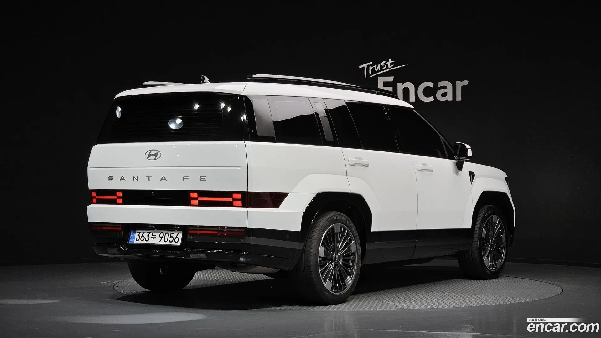 Main__Slider__Photo:Santafe Hyundai 2024.9-1