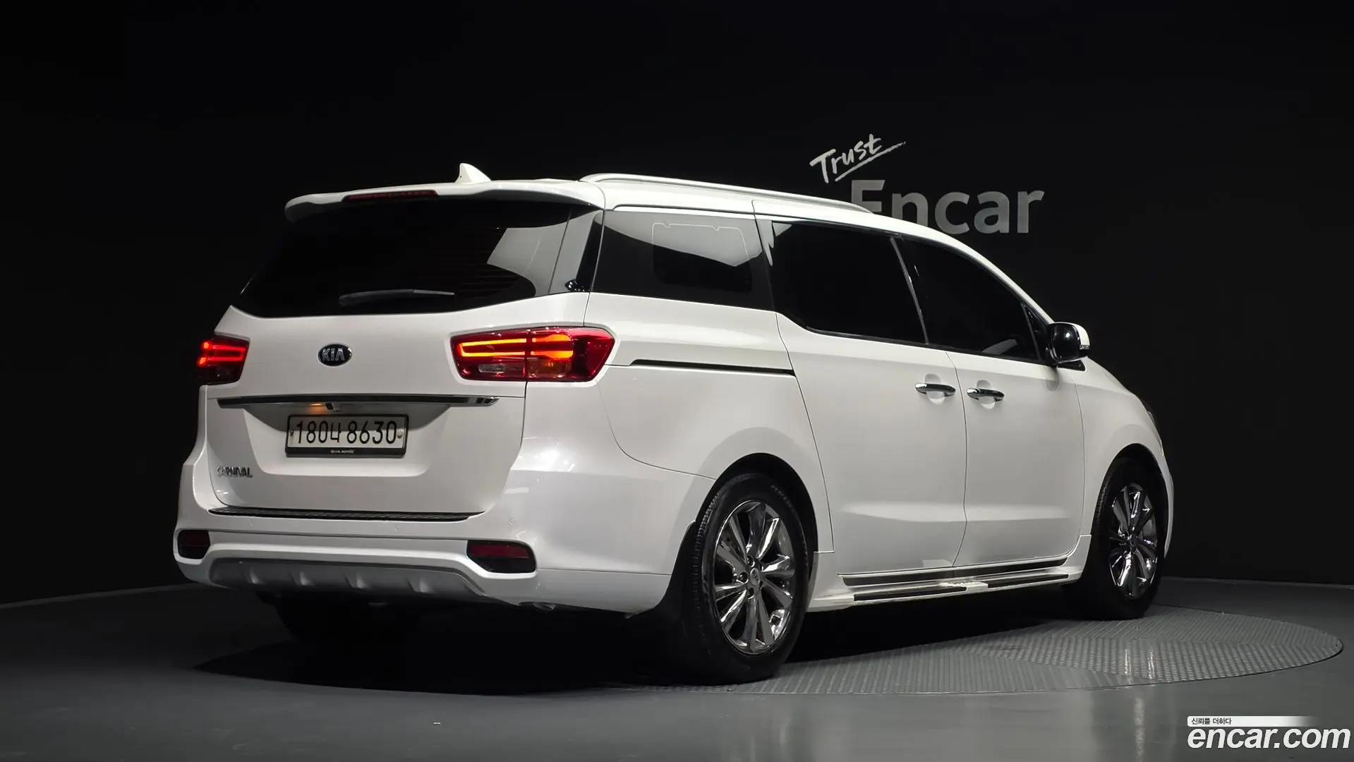 Main__Slider__Photo:Canival Kia 2019.10-1