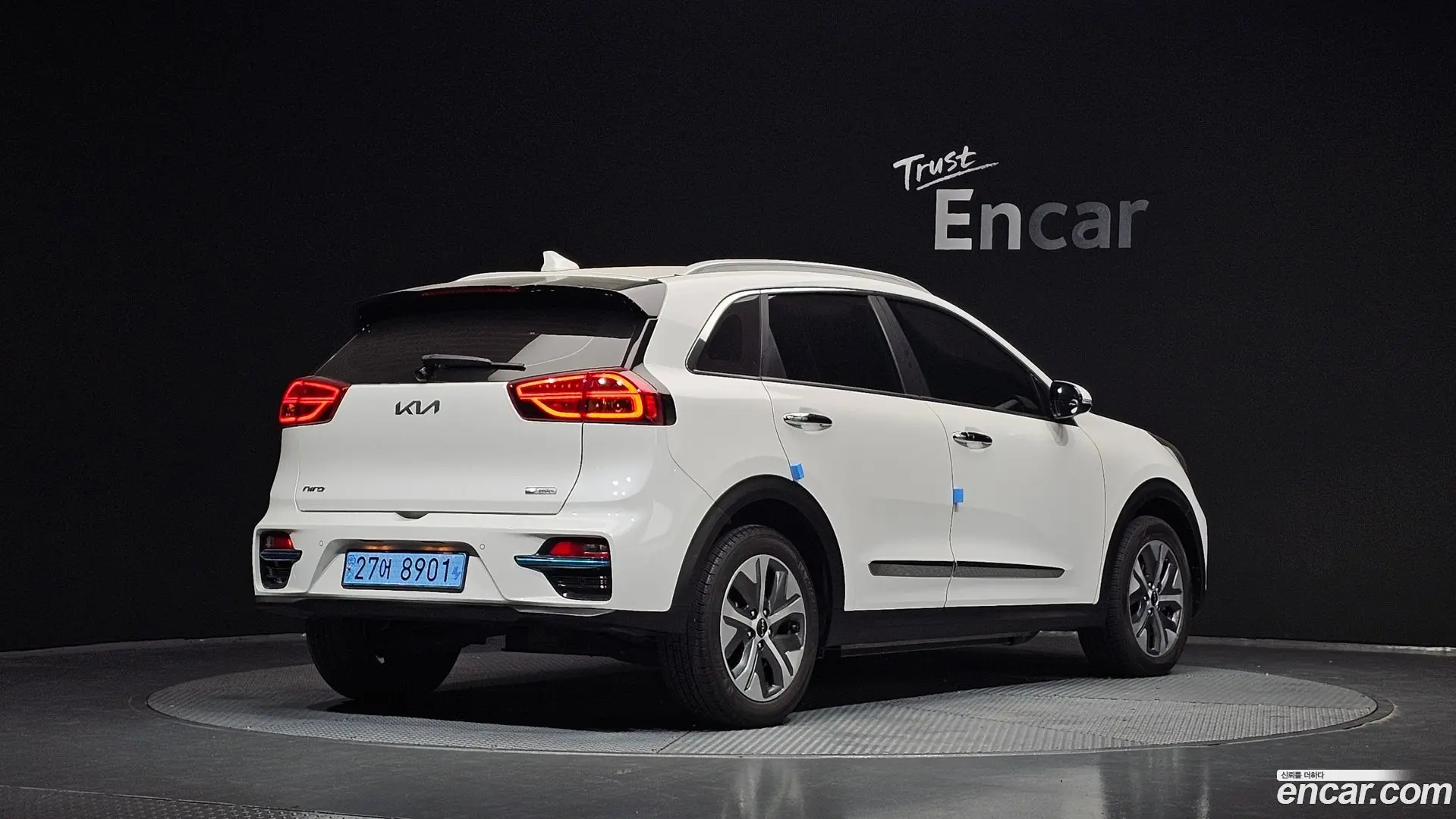 Main__Slider__Photo:Niro Kia 2021.6-1