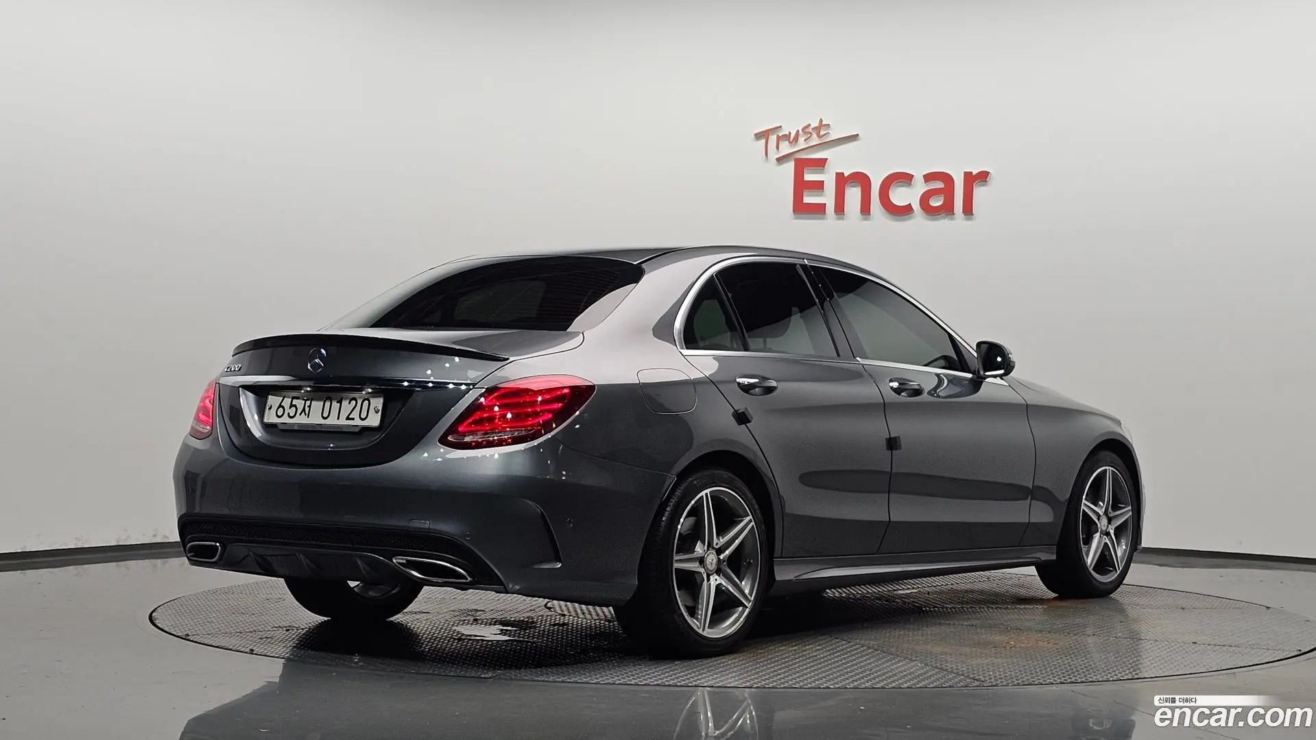 Main__Slider__Photo:C-Class Mercedes-Benz 2016.11-1